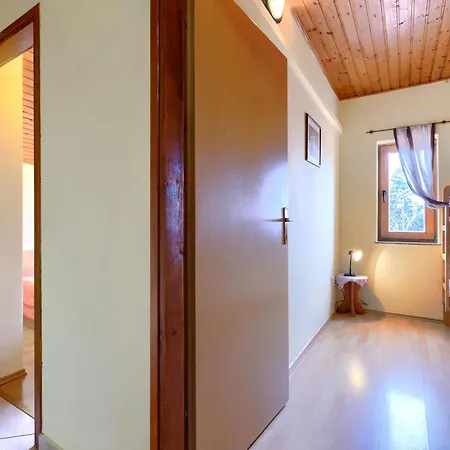 Ruza 2 By Interhome Lejlighed Pula